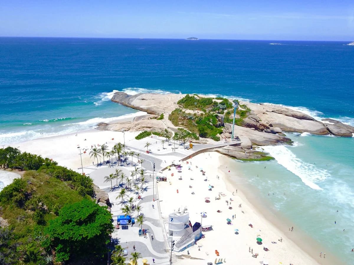 Arpoador beach